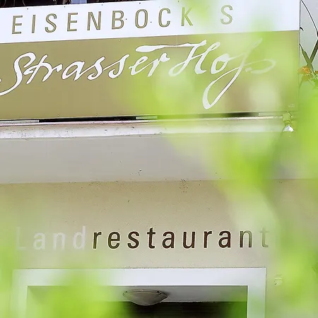 Hotel Eisenbock's Strasser Hof *